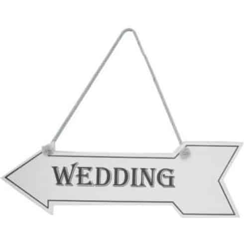 Morsomt skilt som peker i retning Bryllupet | bilde 1