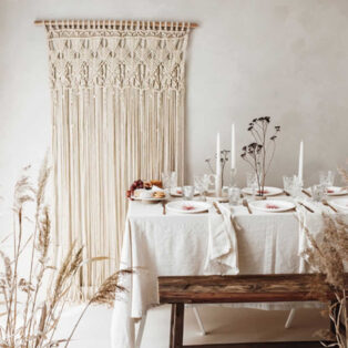 Bryllupsdrøm Makramé – Bohemsk veggdekor i offwhite (94,5 × 171 cm)
